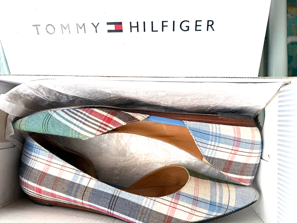 Tommy Hilfiger AVA Plaid Multi Flats Size 6M with Box TW25815
