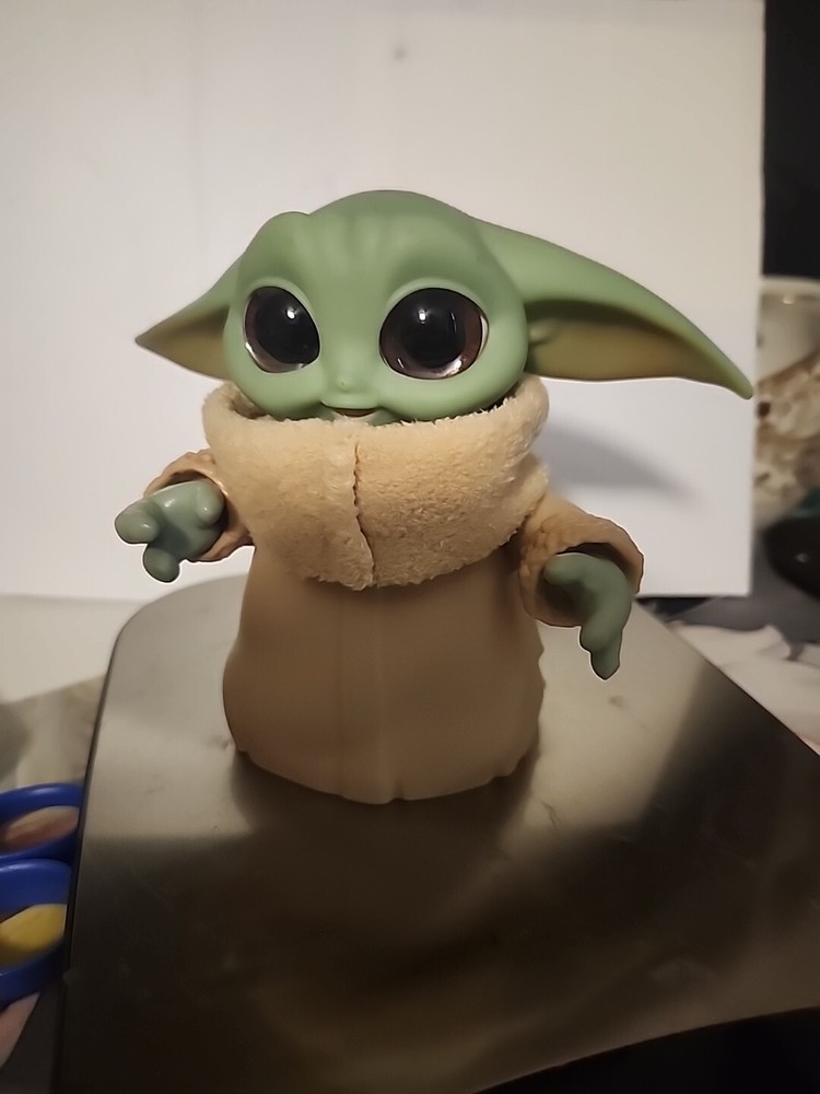 LFL Baby Yoda Star Wars Mandalorian Posable 9-Inch Action Figure Works