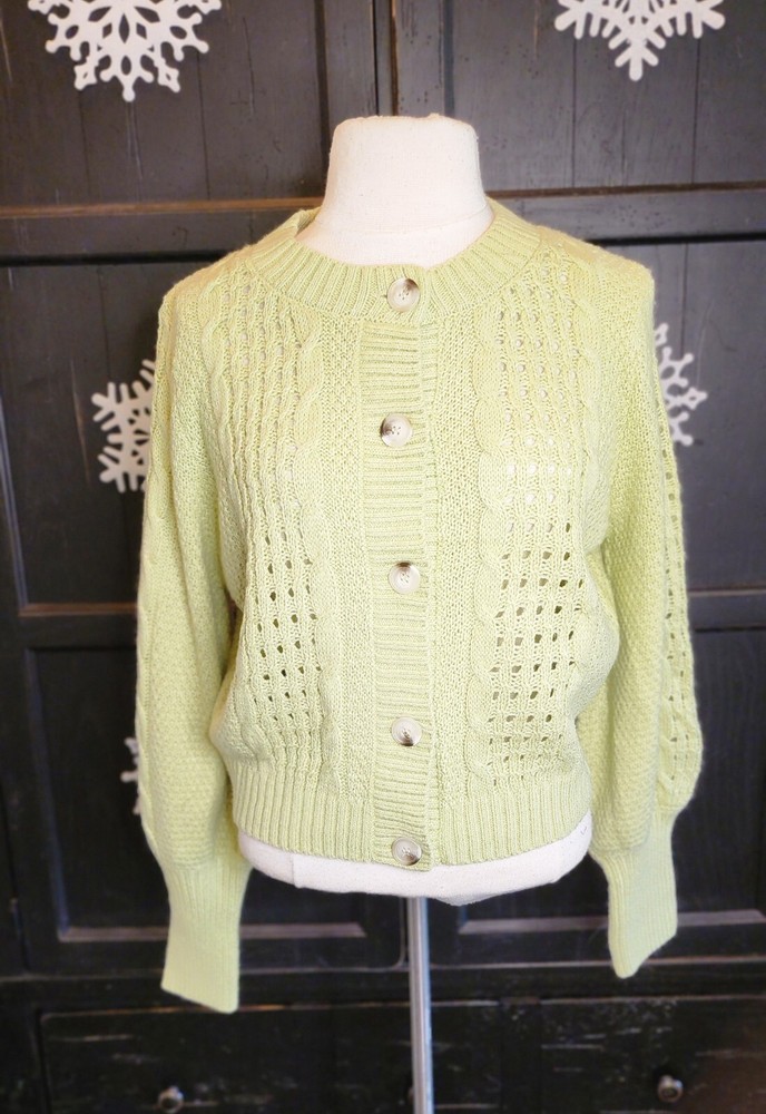 Wild Fabel Women's L Pre-owned Knit Crop Cardigan with Button Front  