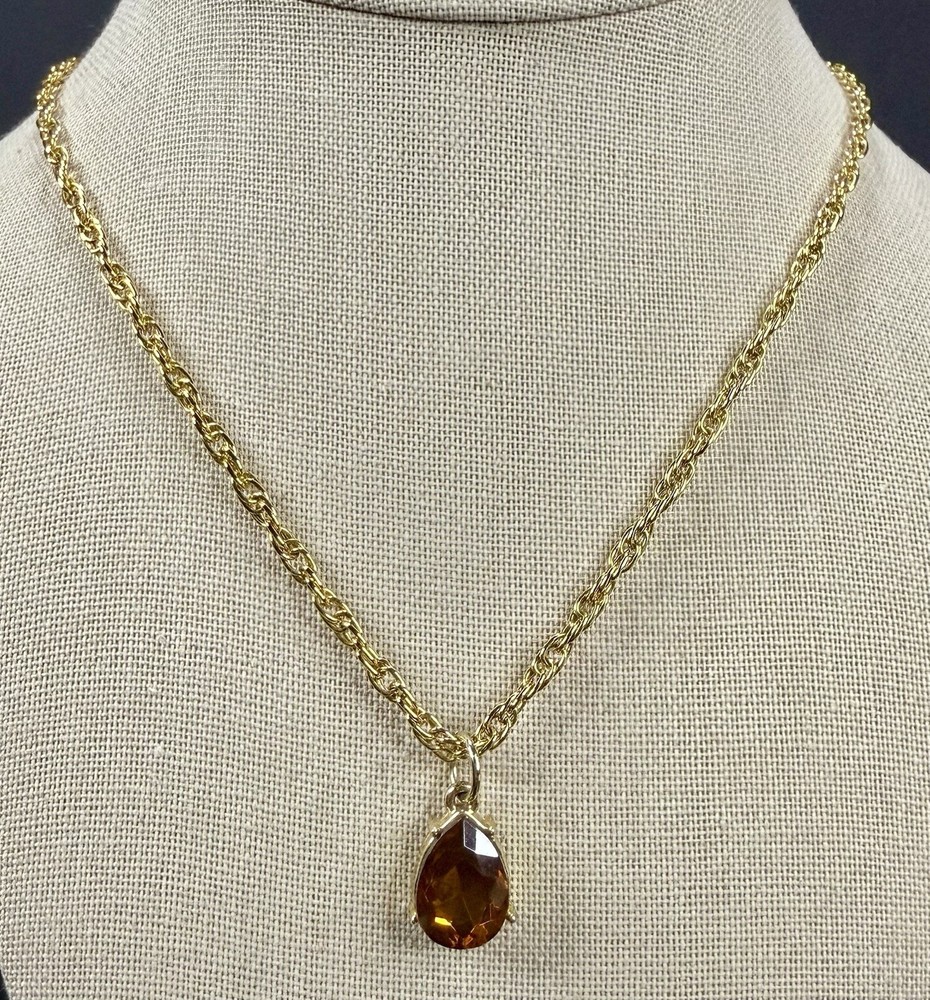 Gold Tone  Pear  Shaped  Faceted Lucite  Citrine Pendant Necklace 24” Chain
