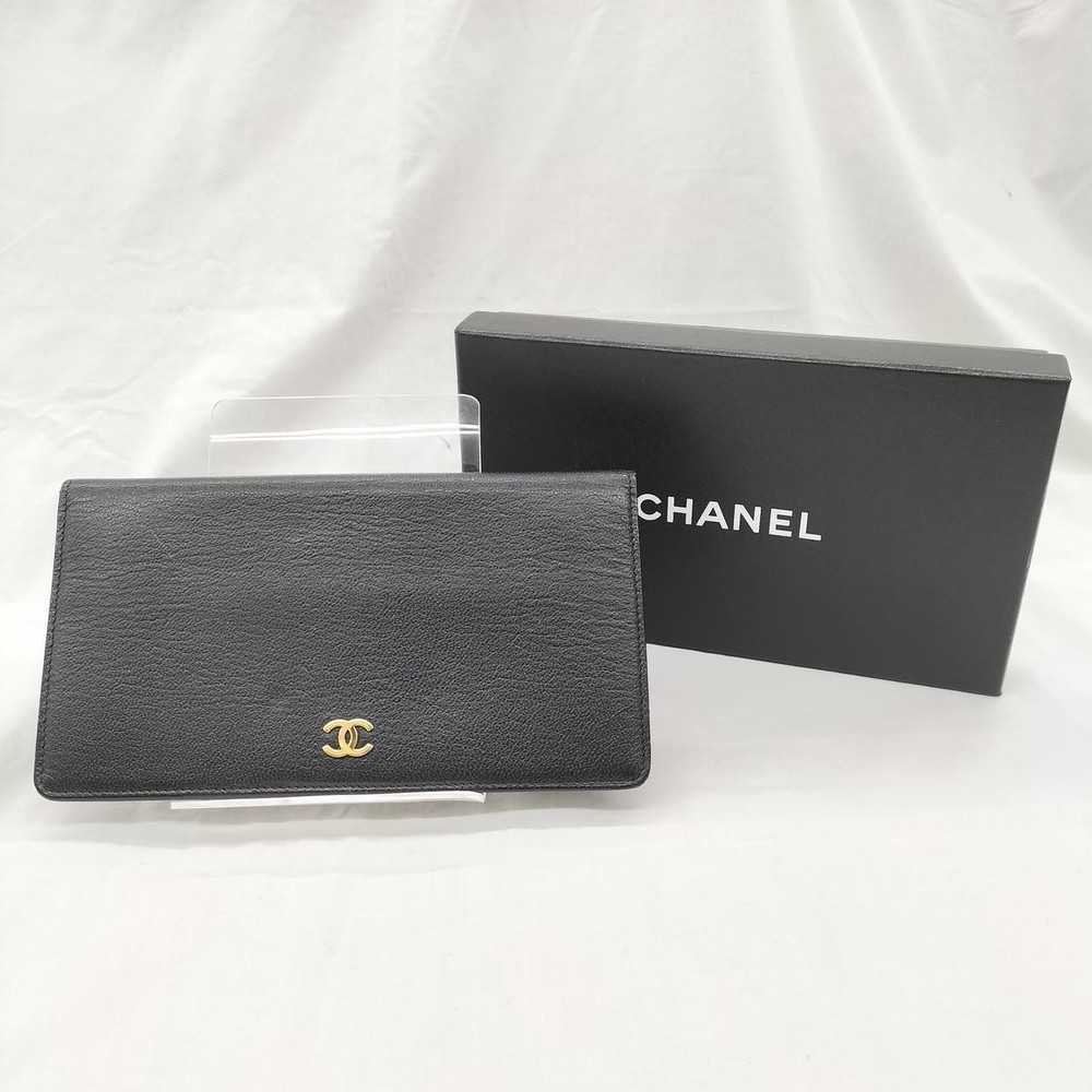 CHANEL A11866 Classic Flap Wallet in Black Caviar Leather