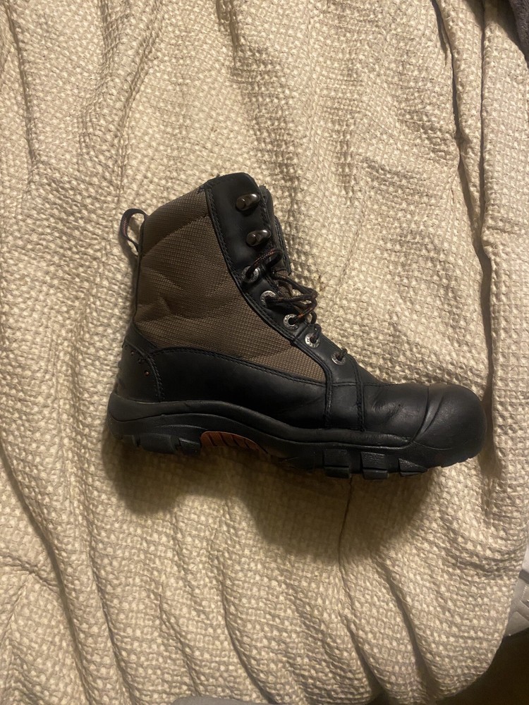 Keen Men's Waterproof Hiking Boots 8.5 Durable Comfortable Outdoor Footwear