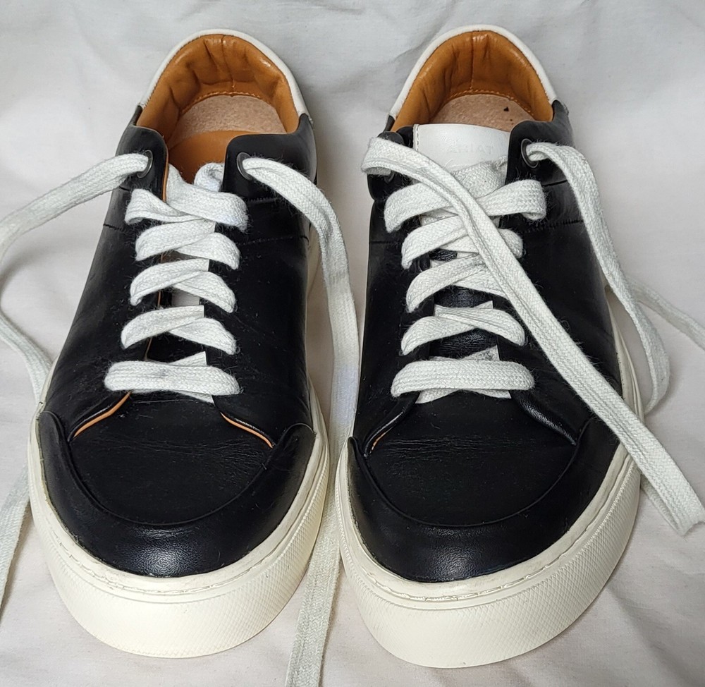 Ariat two24 Sneakers Women’s Size 7 Black Leather Vibram Sole Preppy Streetwear