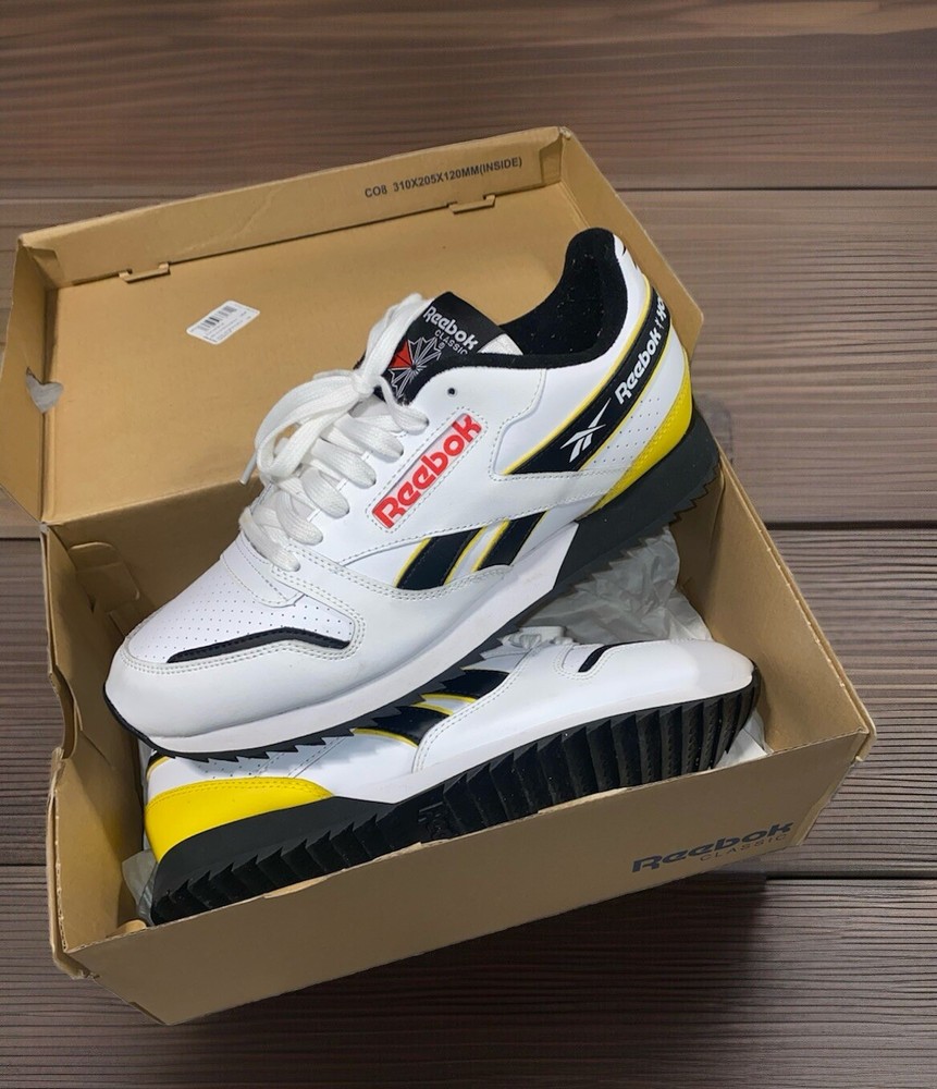 Men’s Reebok CL Leather Ripple MU in White/Black/Prired Size 9.5