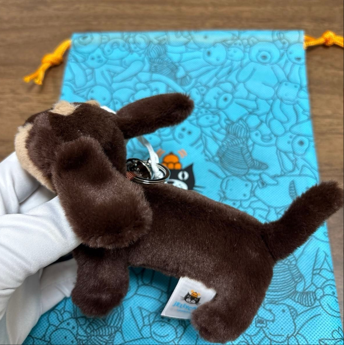 Jellycat Otto Sausage Dog Bag Charm – Cute Dachshund Plush Keychain – New Tags