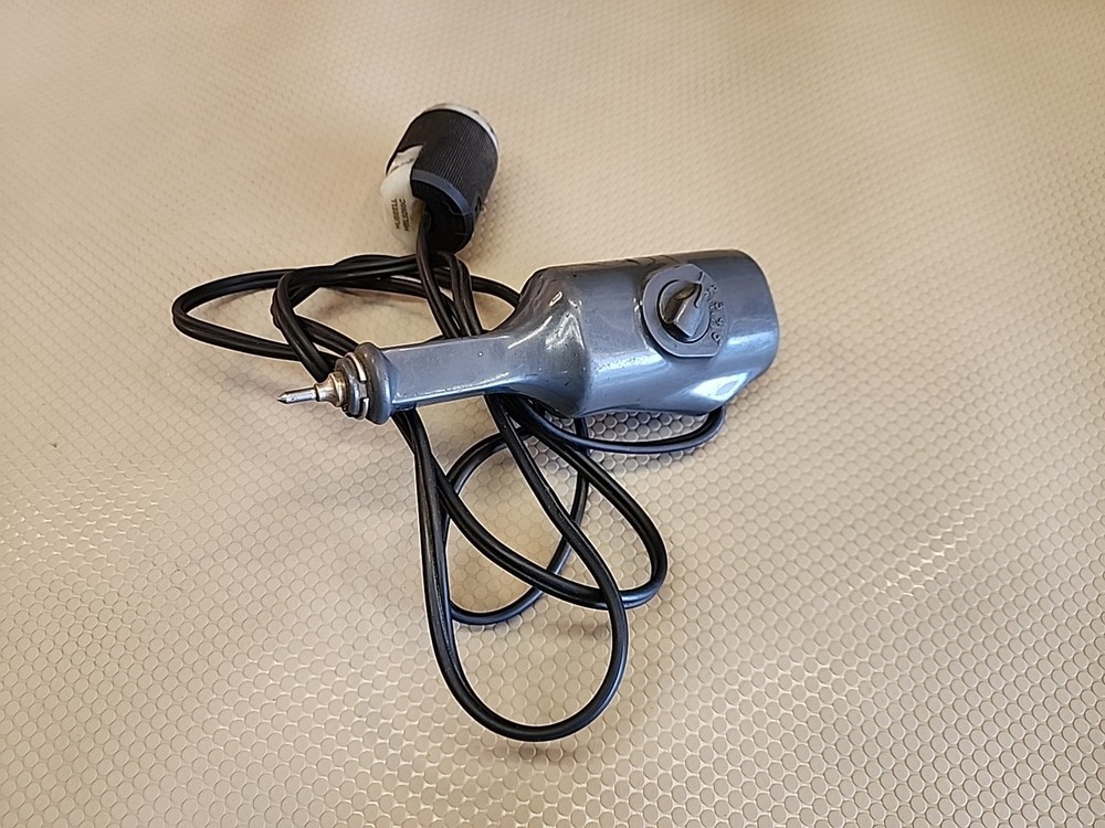 DREMEL 290 Electric Engraver with Variable Depth and Adjustable Speed