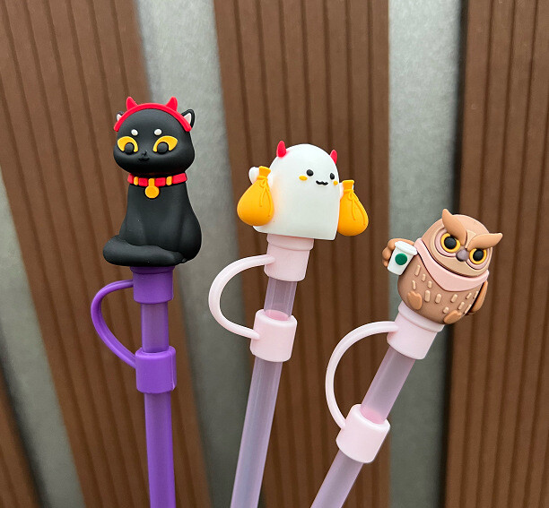 2022 Starbucks Black Cat Straw Plug Leak Proof & Dustproof Plug Reusable Toppers