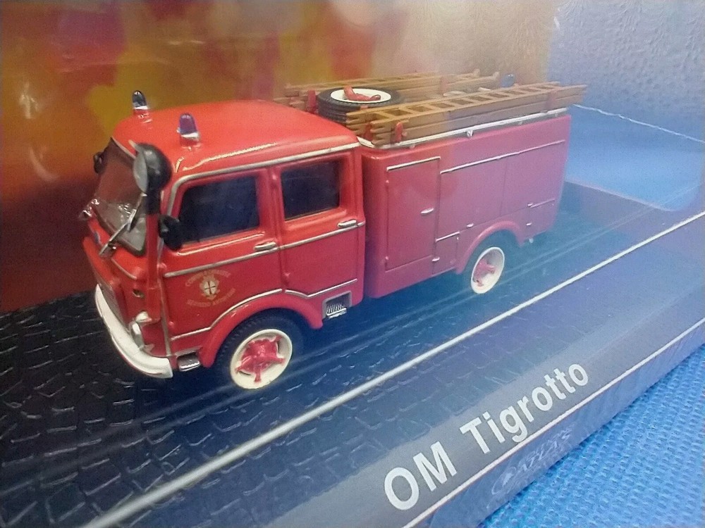 Atlas Editions OM Tigrotto Diecast Fire Engine Model Scale 1:76 / Sealed