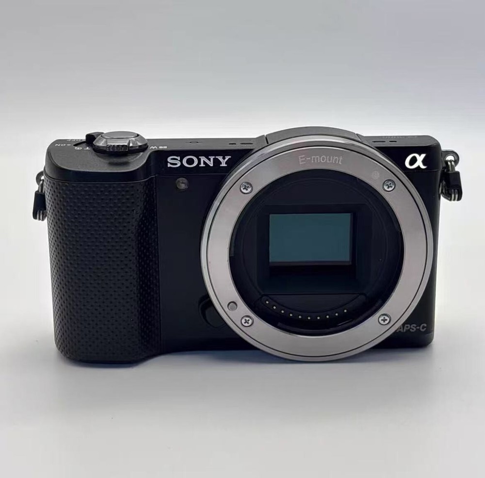 Sony Alpha a5000 Digital Mirrorless Camera （Body Only）Black