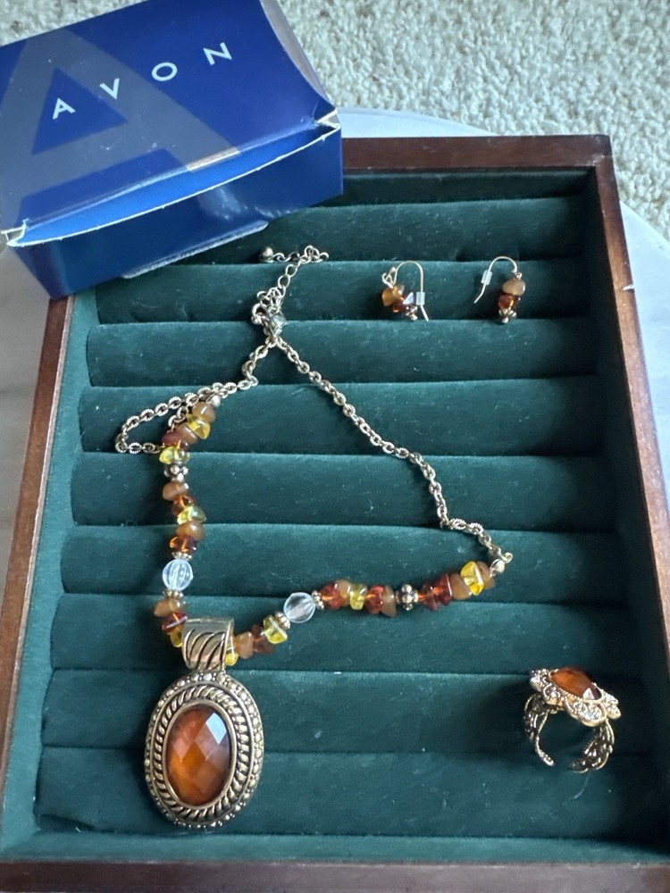 Vintage AVON Amber Tone Jewelry Set Necklace Earrings Ring 2008 #132