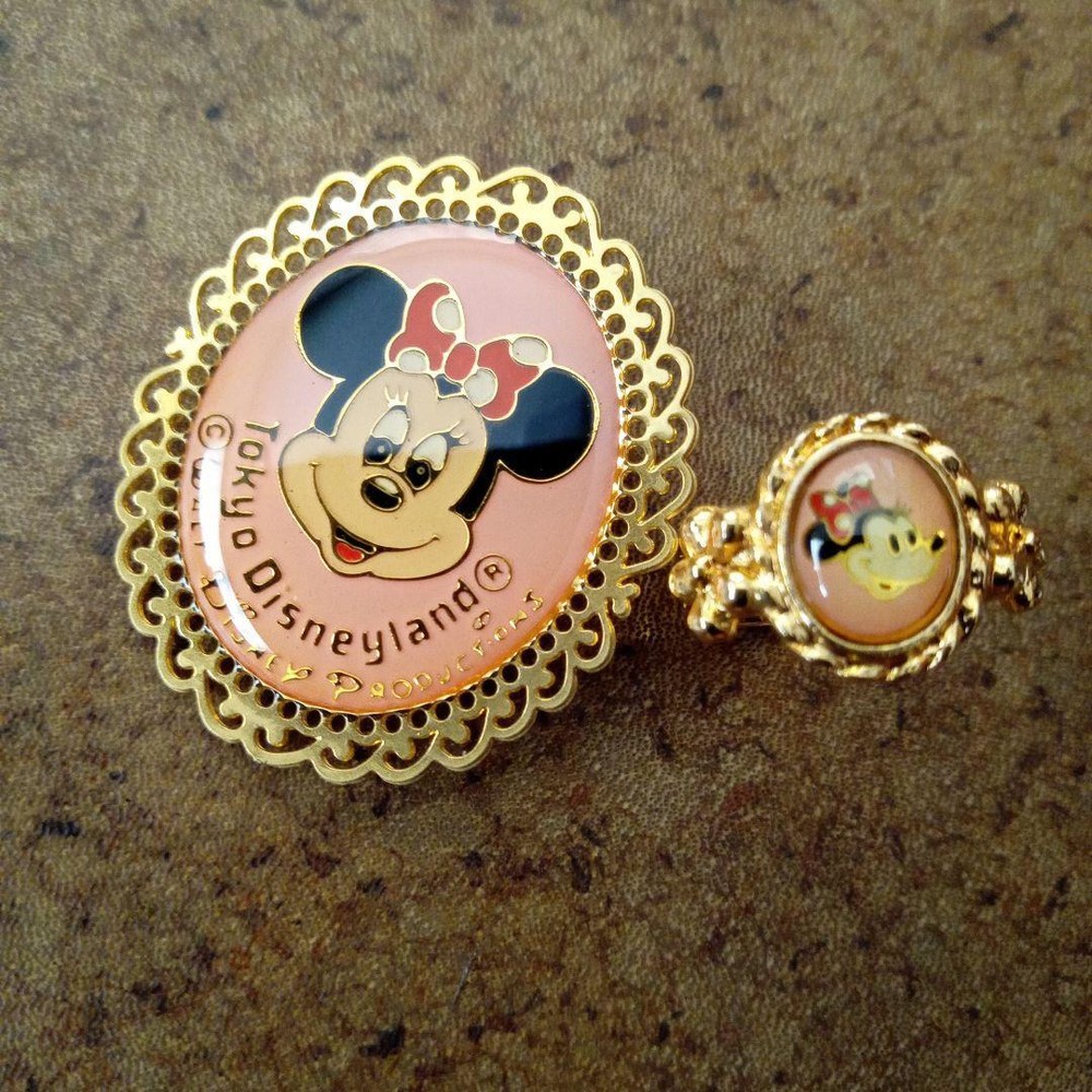 Disney Retro Minnie Mouse Ring Pin Badge