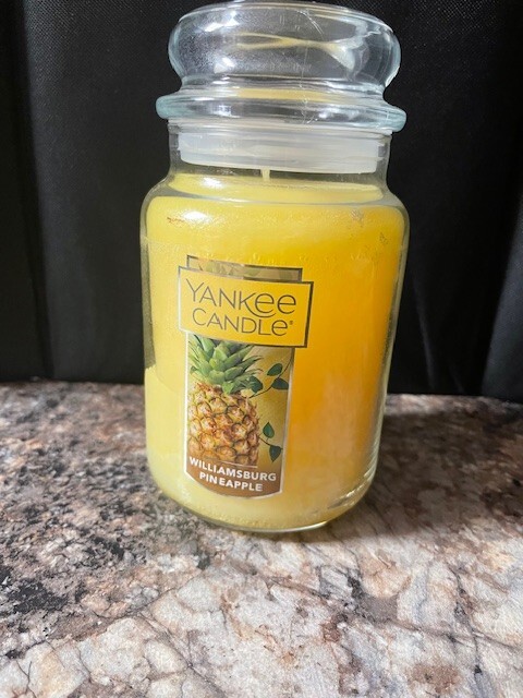 Yankee Candle Williamsburg Pineapple Large 22oz Jar Candle