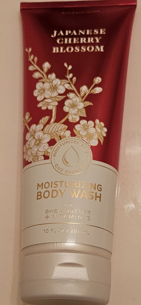Bath And Body Works Japanese Cherry Blossom Scented  Body Wash..