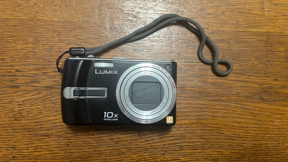 Panasonic LUMIX DMC-TZ3 Digital Camera Black 10x Zoom Leica Lens - As Is