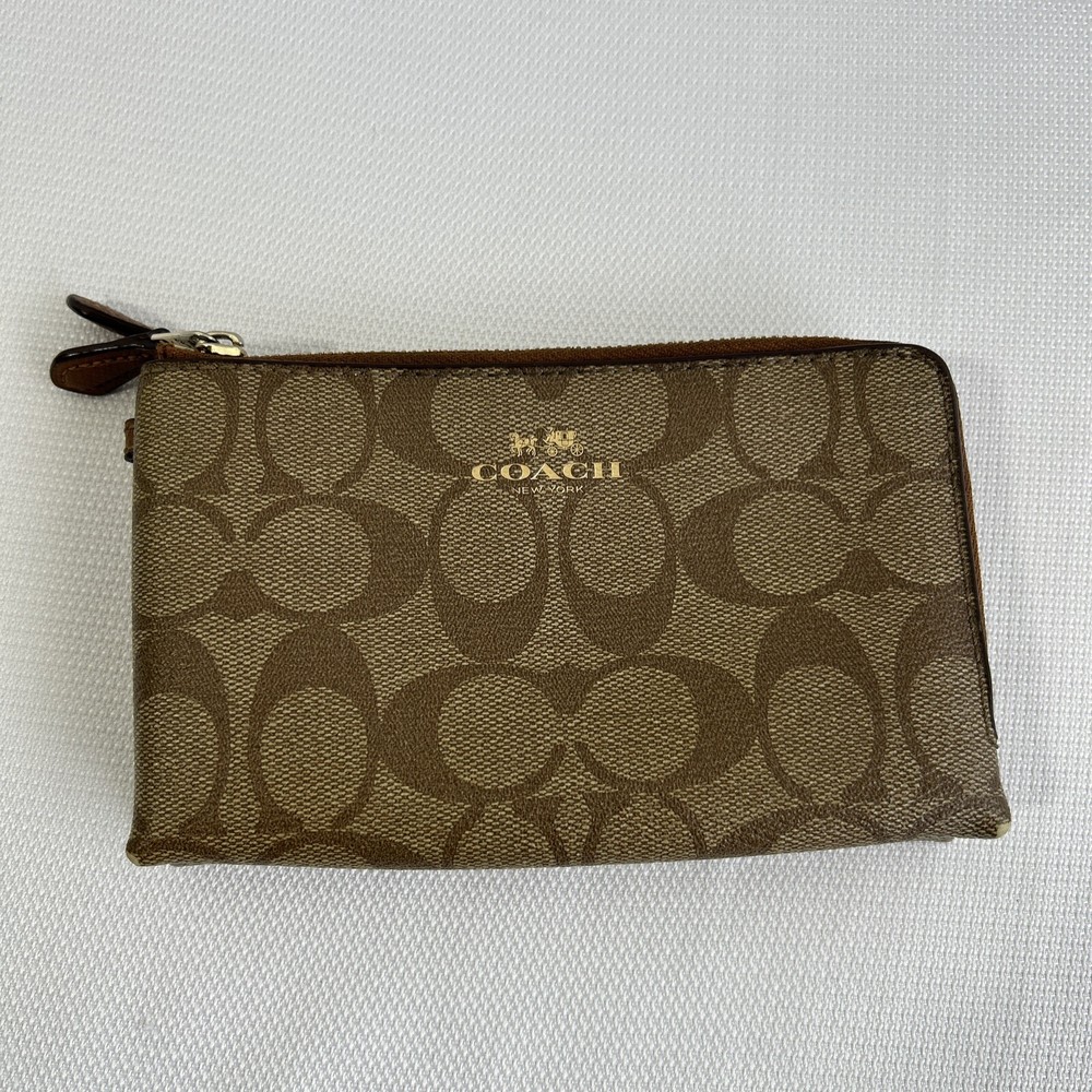 Coach Double Corner Zip Wristlet/Wallet Signature F64131 Brown No Strap **