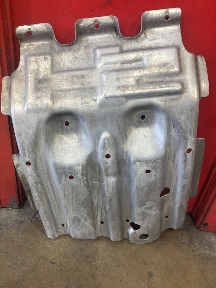 2003-2009 Hummer H2 Under Engine Splash Guard Shield Cover Skid Plate Oem 03-09