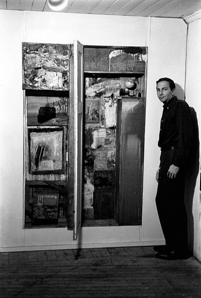 American Pop Artist Robert Rauschenberg In His Loft Studio 1961 OLD PHOTO