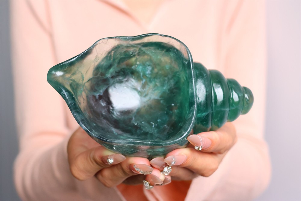 70g Natural Fluorite Conch Quartz Skull Crystal for Reiki Healing