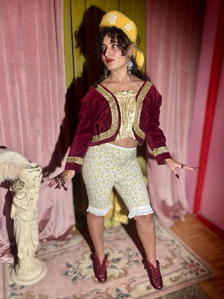 Stunning Floral Bloomer Shorts, Size XS-S, W 16”-28”