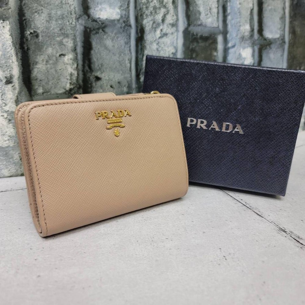 Prada Saffiano Beige Leather Wallet Preowned Luxury Purse Accessory