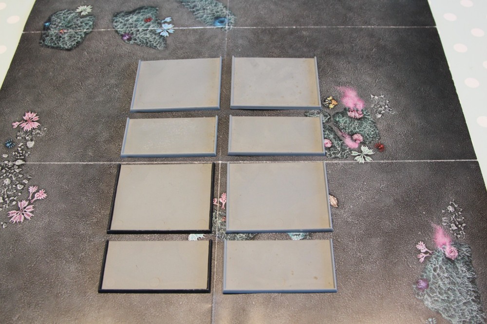 WARHAMMER FANTASY BATTLES- x8 ORIGINAL MODULAR MOVEMENT TRAYS PLASTIC -OLD WORLD