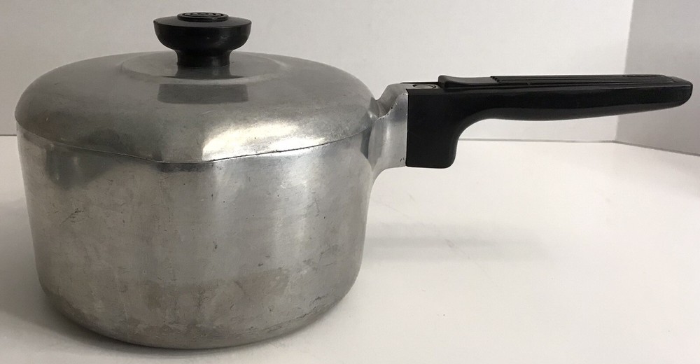 Wagner Ware Sidney O Magnalite 4682 2 QT Saucepan with Lid USA Aluminum