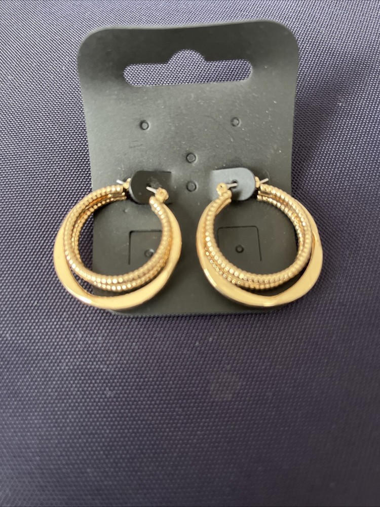 Elegant Gold Fashion Earrings for Women – Trendy & Stylish