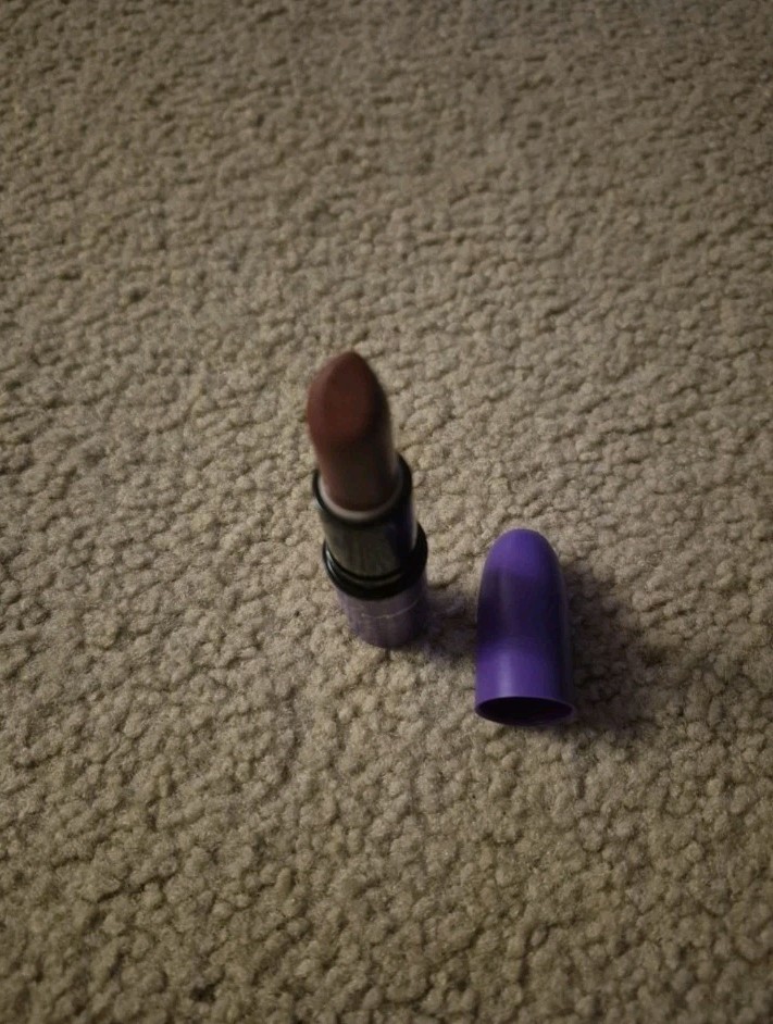 MAC COSMETICS X SELENA MATTE LIPSTICK DREAMING OF YOU DISCONTINUED *PLEASE READ*