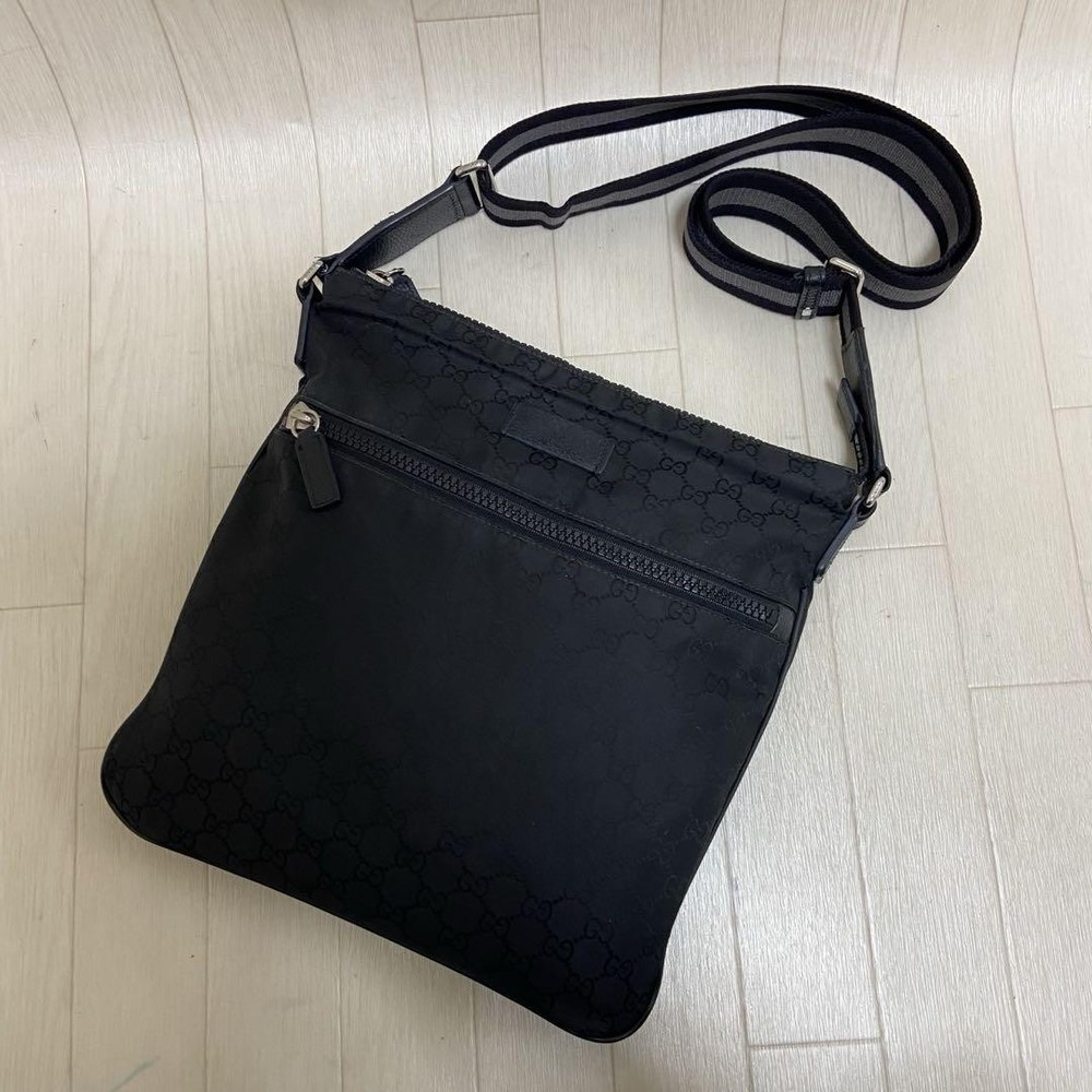 Authentic Gucci Black Nylon Crossbody Shoulder Bag New