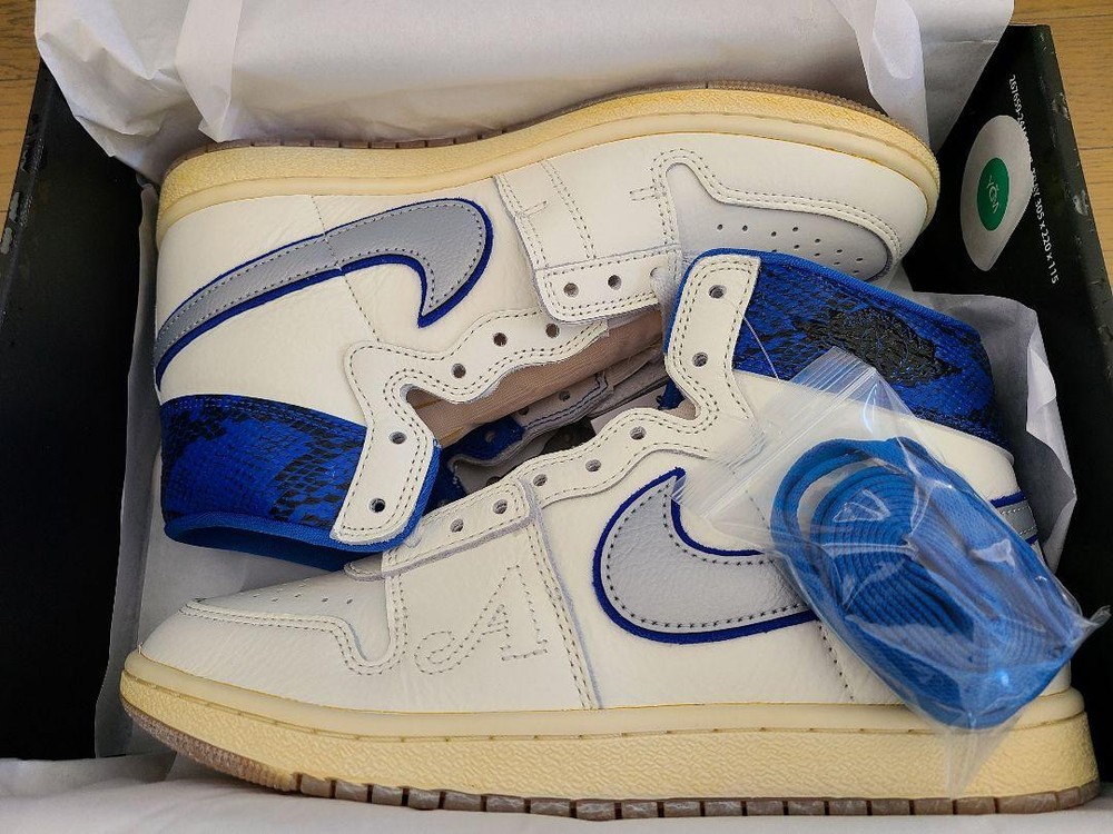 Awake NY x Air Jordan Retro US 8.5 Mens Sneakers