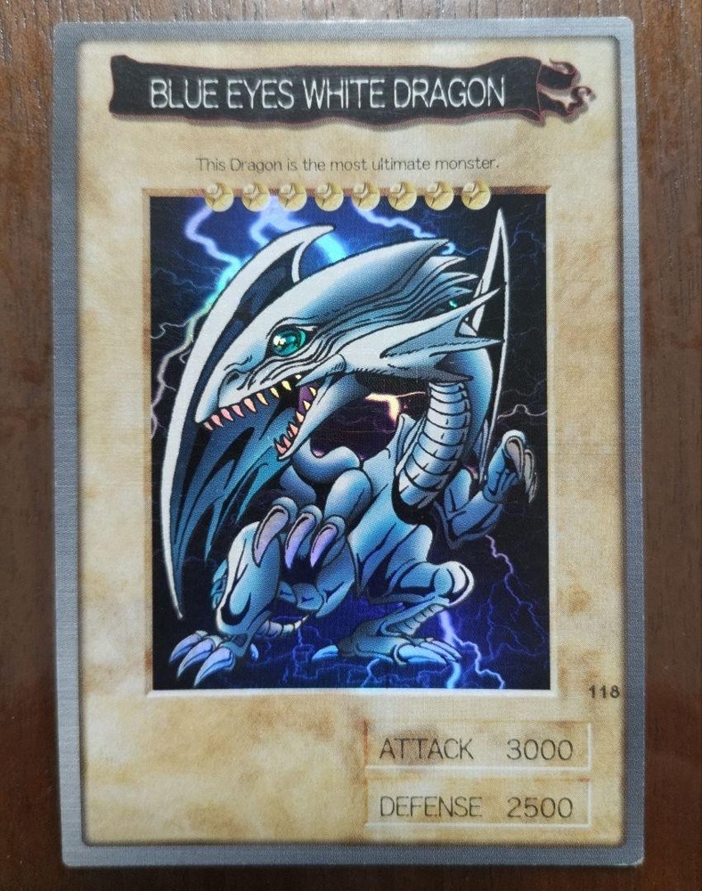 Vintage Yu-Gi-Oh Bandai Blue Eyes White Dragon English Trading Card
