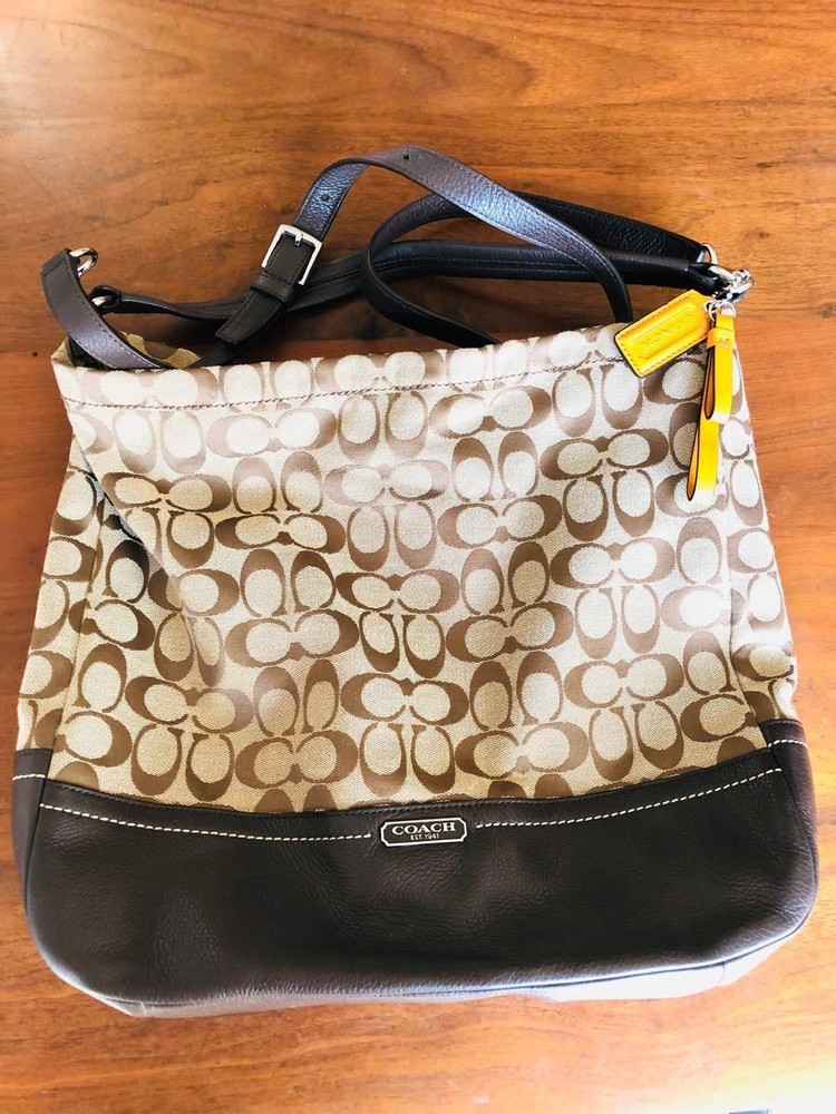 Coach leather shoulder bag with detachable keychain  