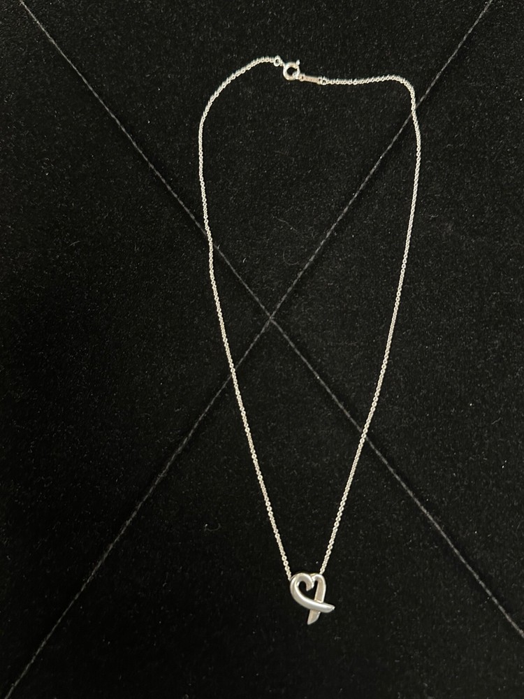 Tiffany&Co. Paloma Picasso 'Loving Heart' Necklace in Sterling Silver (16 in)