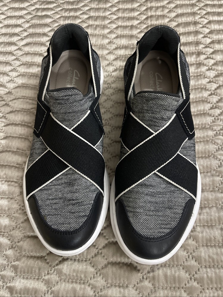 Clarks Collection Women's Slip-On Shoes Size 7.  Blk/wht.  Excellent Condition