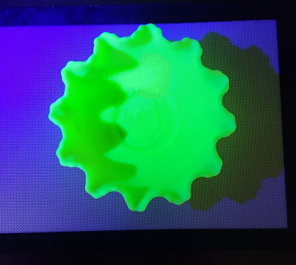 Vintage Fenton Uranium Custard Satin Glass Persian Medallion Candy Dish Bowl
