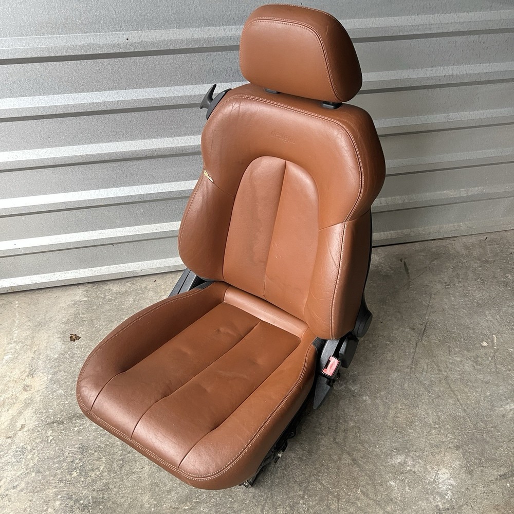 Mercedes W208 CLK CLK430 CLK55 AMG DESIGNO Passenger Leather Heated/Ortho Seat
