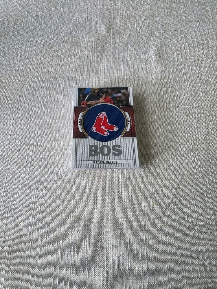Boston Red Sox 25-Card Team Lot with Parallels Inserts Relics MLB Trading Cards