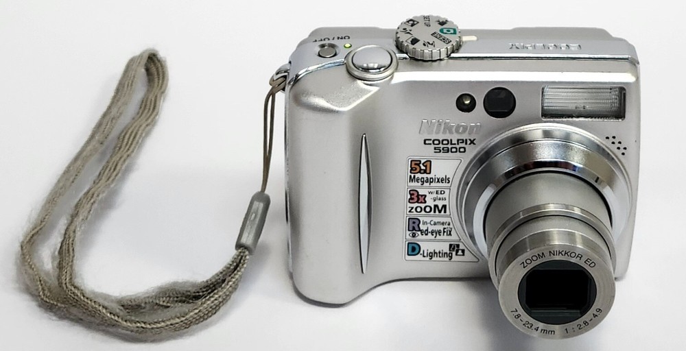 Nikon COOLPIX 5900 5.1MP Digital Camera Tested W/ Battery READ Mark on Screen