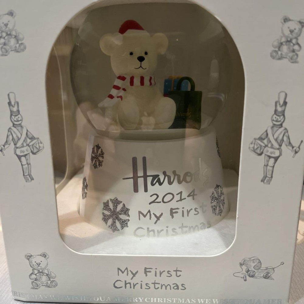 Harrods Festive Winter Snow Globe with Elegant Holiday Design