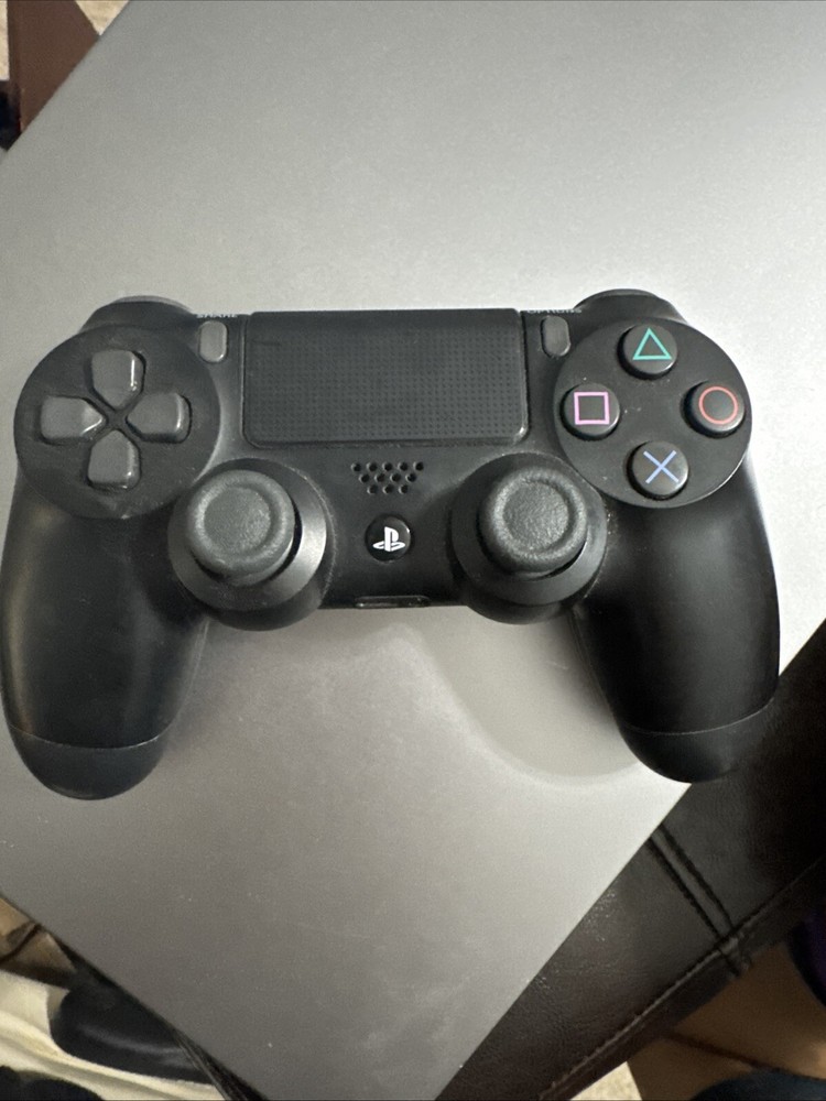 PlayStation 4 Controller Wireless Sony Black Color *L3 slightly jammed*