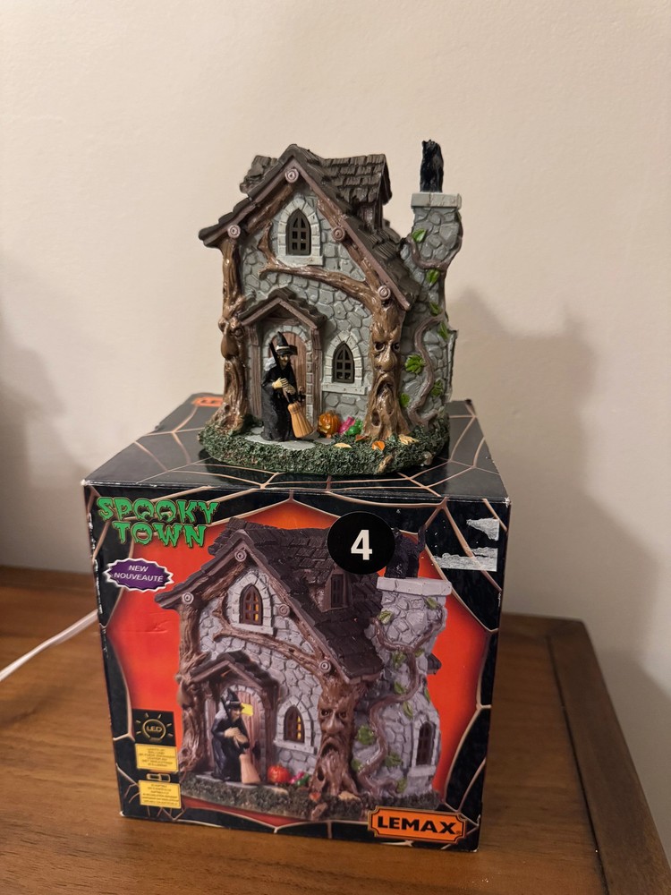 Lemax Halloween Village Spooky Town LED