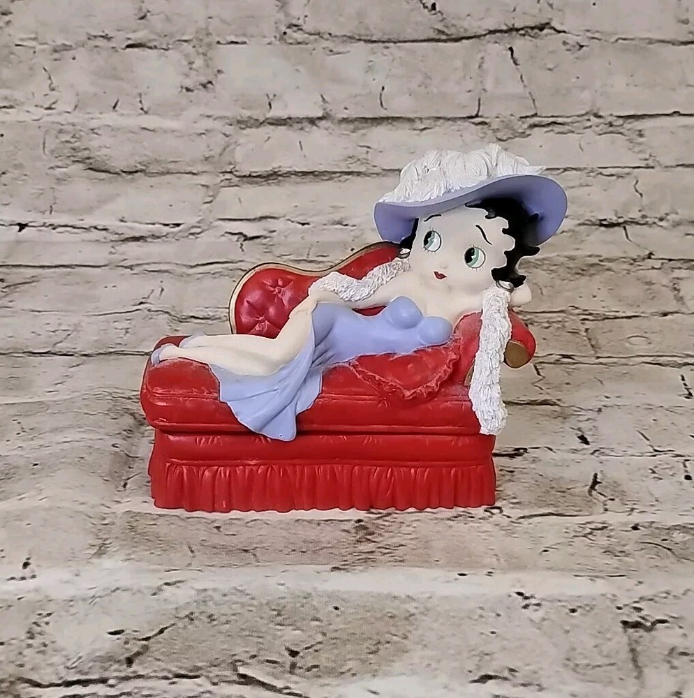 Vintage Betty Boop Porcelain Sweetheart Trinket Box