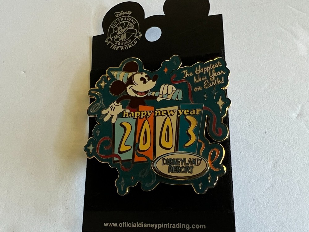 DLR - New Years Day 2003 Mickey 3D LE Disney Pin 17926-image