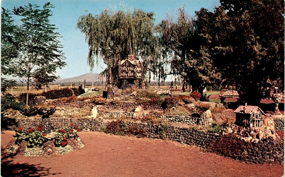 K-802, Petersen Rock Gardens and Museum, Bend, Redmond, Oregon, L. Postcard