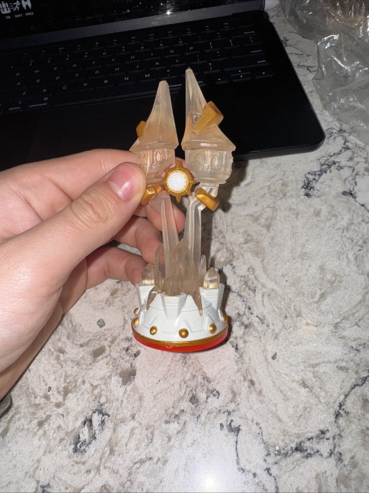 SKYLANDERS Trap Team Sunscraper Spire Light Element Figure Activision 2014