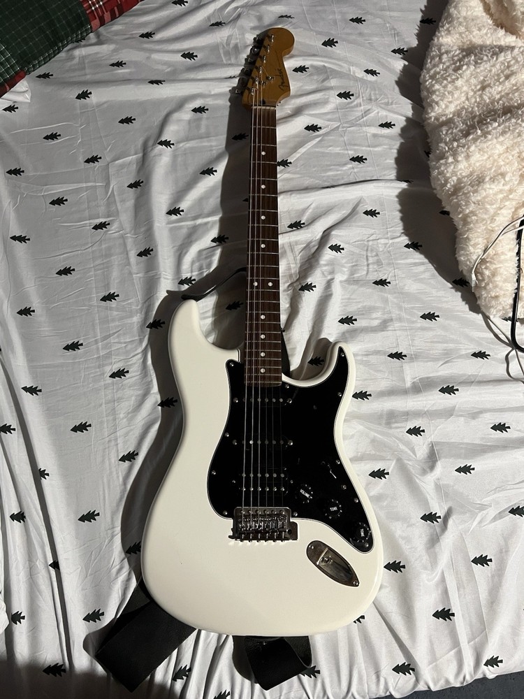 Fender Stratocaster - White