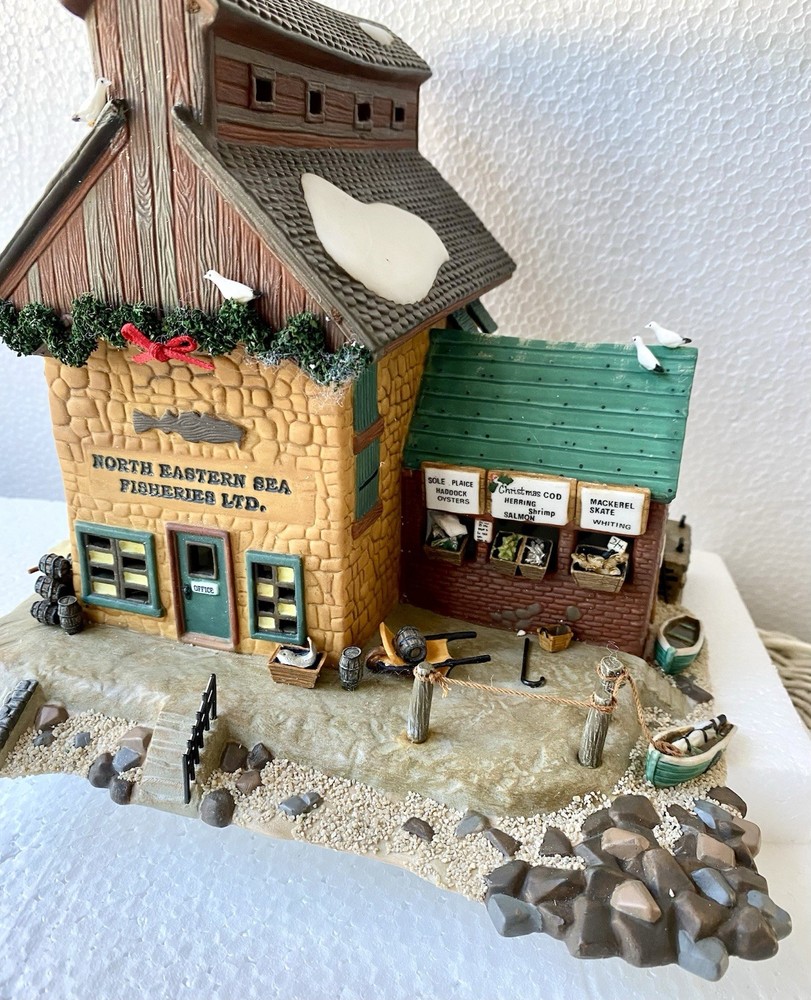 Dept 56 North Eastern Sea Fisheries LTD Bldg Dickens Retired #58316 Heritage NOS