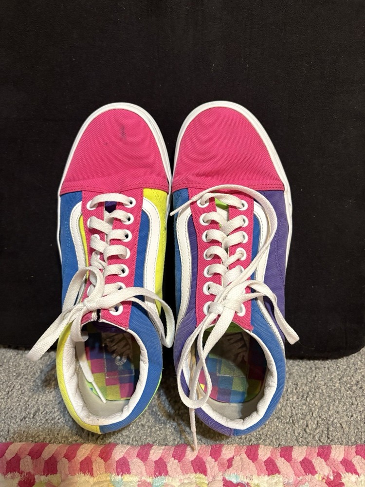 VANS Off the Wall