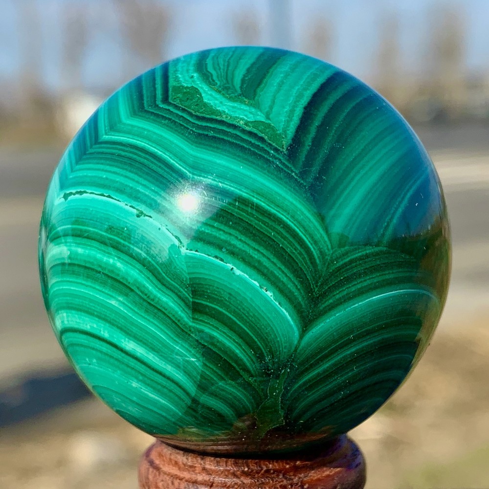 130G Natural glossy Malachite ball transparent cluster rough mineral sample