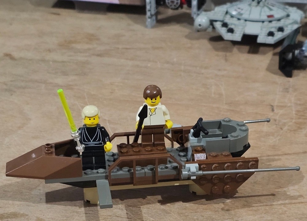 LEGO Star Wars Desert Skiff 7104 Complete 2000 Rare Vintage Set